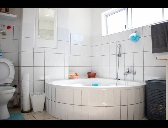 2 BEDROOM APARTMENT FOR SALE IN TYGER VALLEY